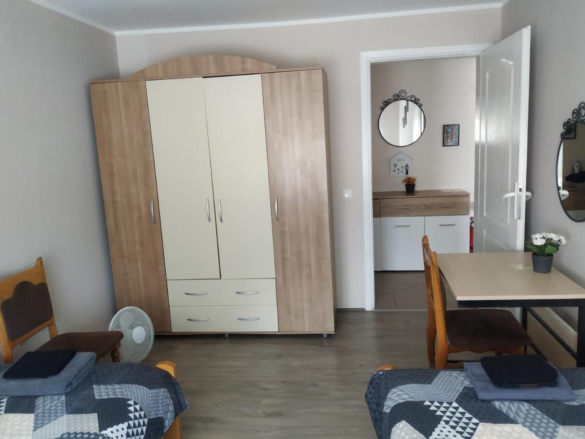 Ariana Apartman ครากูเยวัตส์ ภายนอก รูปภาพ