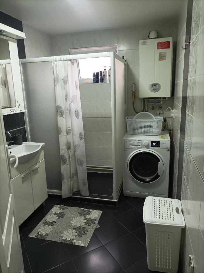Ariana Apartman ครากูเยวัตส์ ภายนอก รูปภาพ