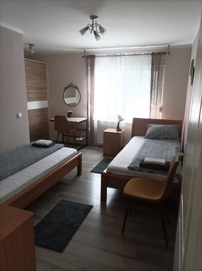 Ariana Apartman ครากูเยวัตส์ ภายนอก รูปภาพ