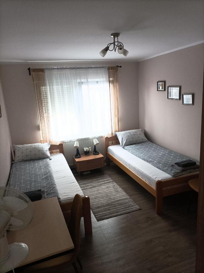 Ariana Apartman ครากูเยวัตส์ ภายนอก รูปภาพ